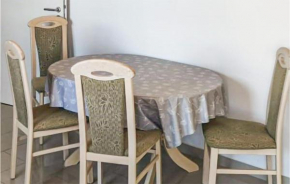 2 Bedroom Cozy Apartment In Krakow Am See, Krakow Am See